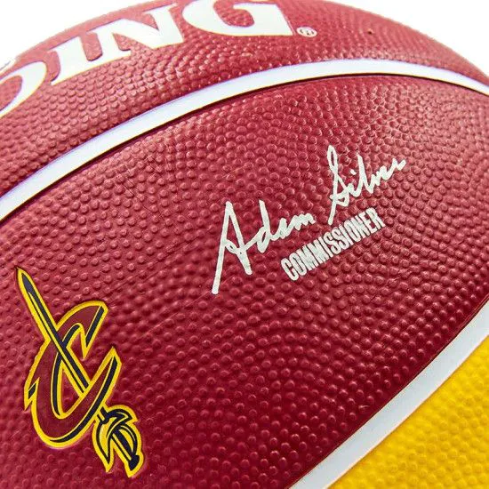 М'яч баскетбольний SPALDING NBA Team CLAVELAND CAVA size 7