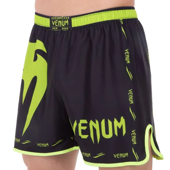 Шорти для тайського боксу та кікбоксингу VENUM GIANT NEW